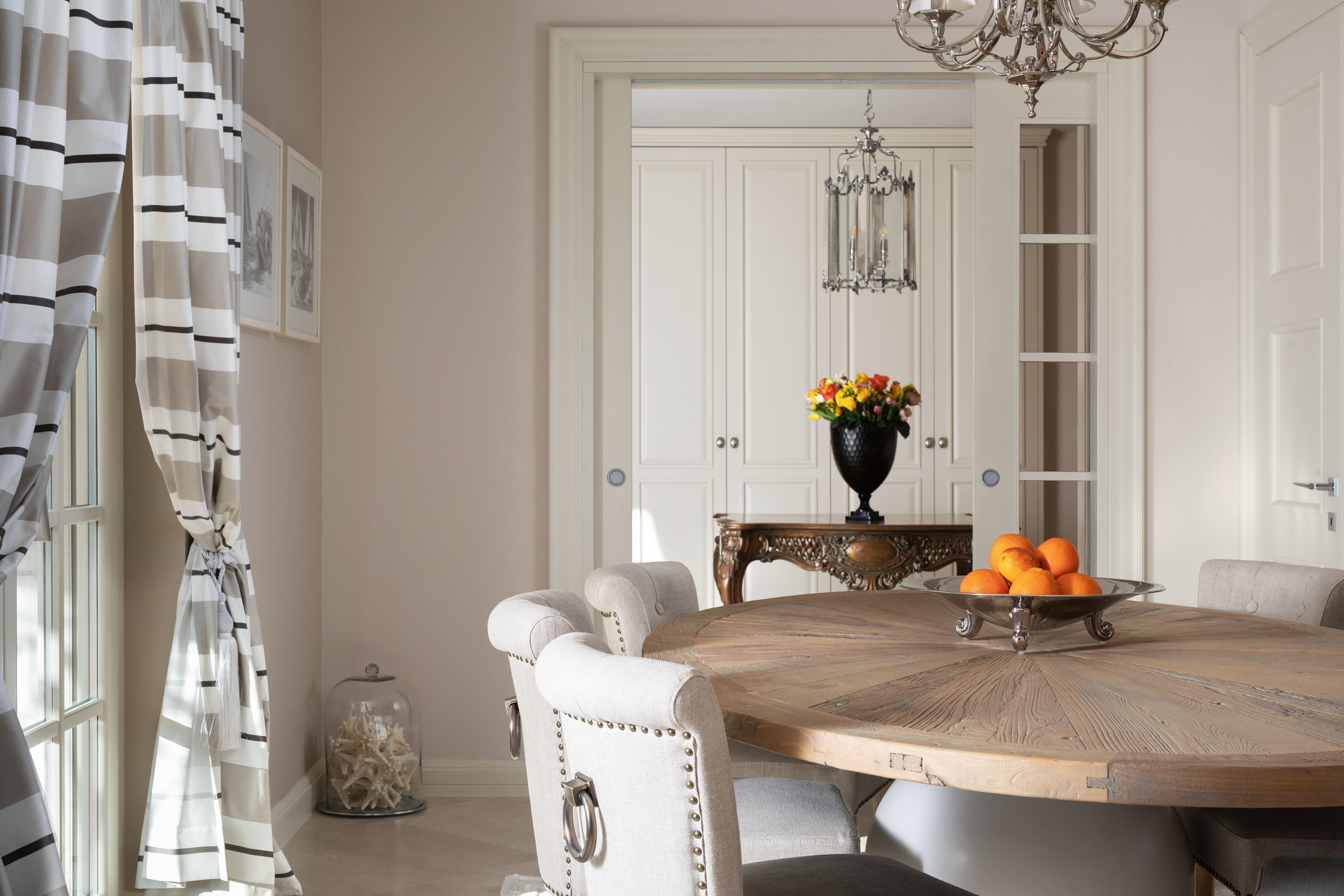 Villa (Azzura) | Essbereich im Zimmer