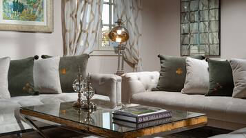 Villa (Azzura) | Wohnbereich | Flachbildfernseher