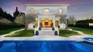 Front of property - evening/night