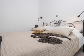 Premium bedding, in-room safe, blackout curtains, iron/ironing board - Hvar Villa Maris (Hvar)