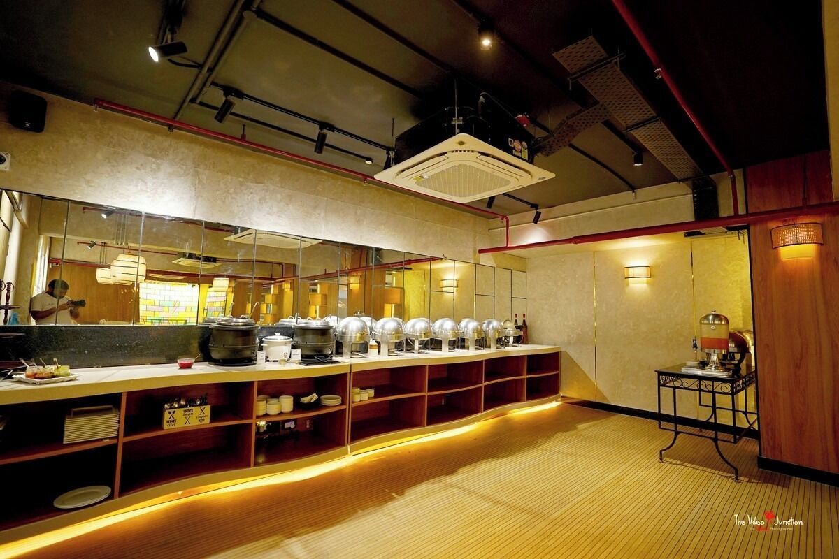 Frokostbuffé hver dag (INR 500 per person)