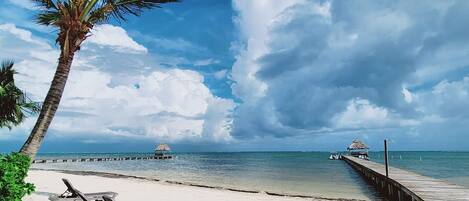 Condo, 3 habitaciones | Playa | Playa en los alrededores