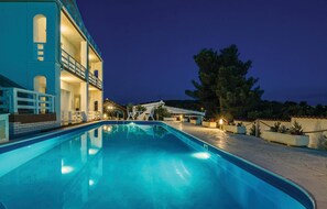 Outdoor pool - Amazing home in Zadar (Zadar)