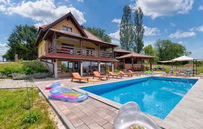 Beautiful home in Zelezna Gora with sauna
