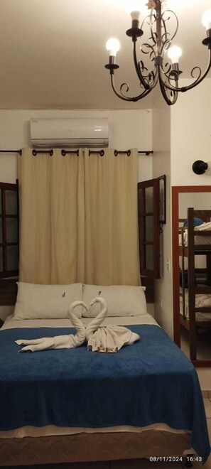 Family Room, Shower Grab Bars - Hope Pousada (Arraial do Cabo)