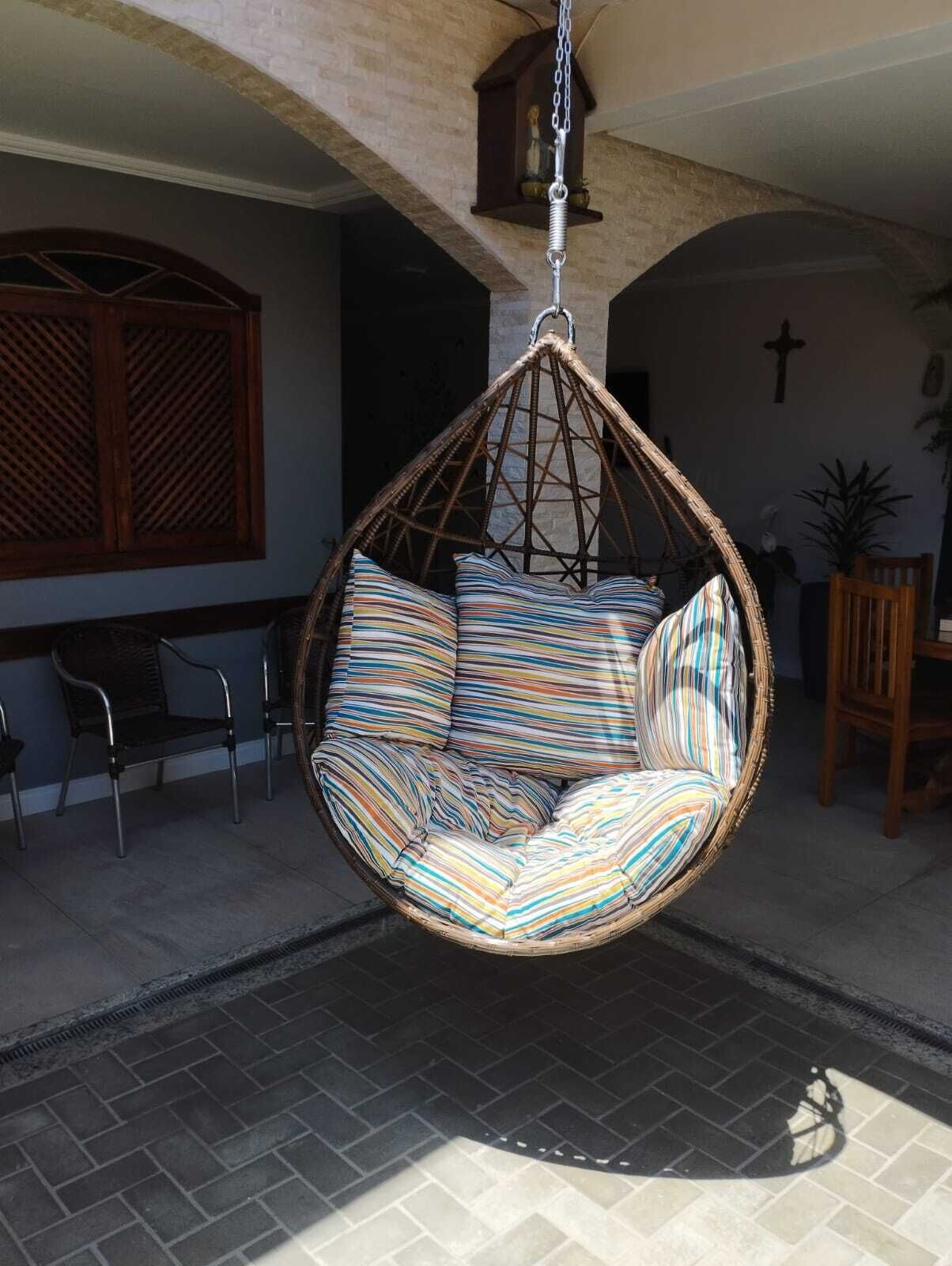 32-inch LED TV with cable channels, TV