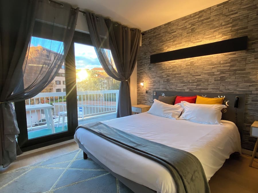 Exclusive Double Room | Individually decorated, individually furnished, desk, laptop workspace