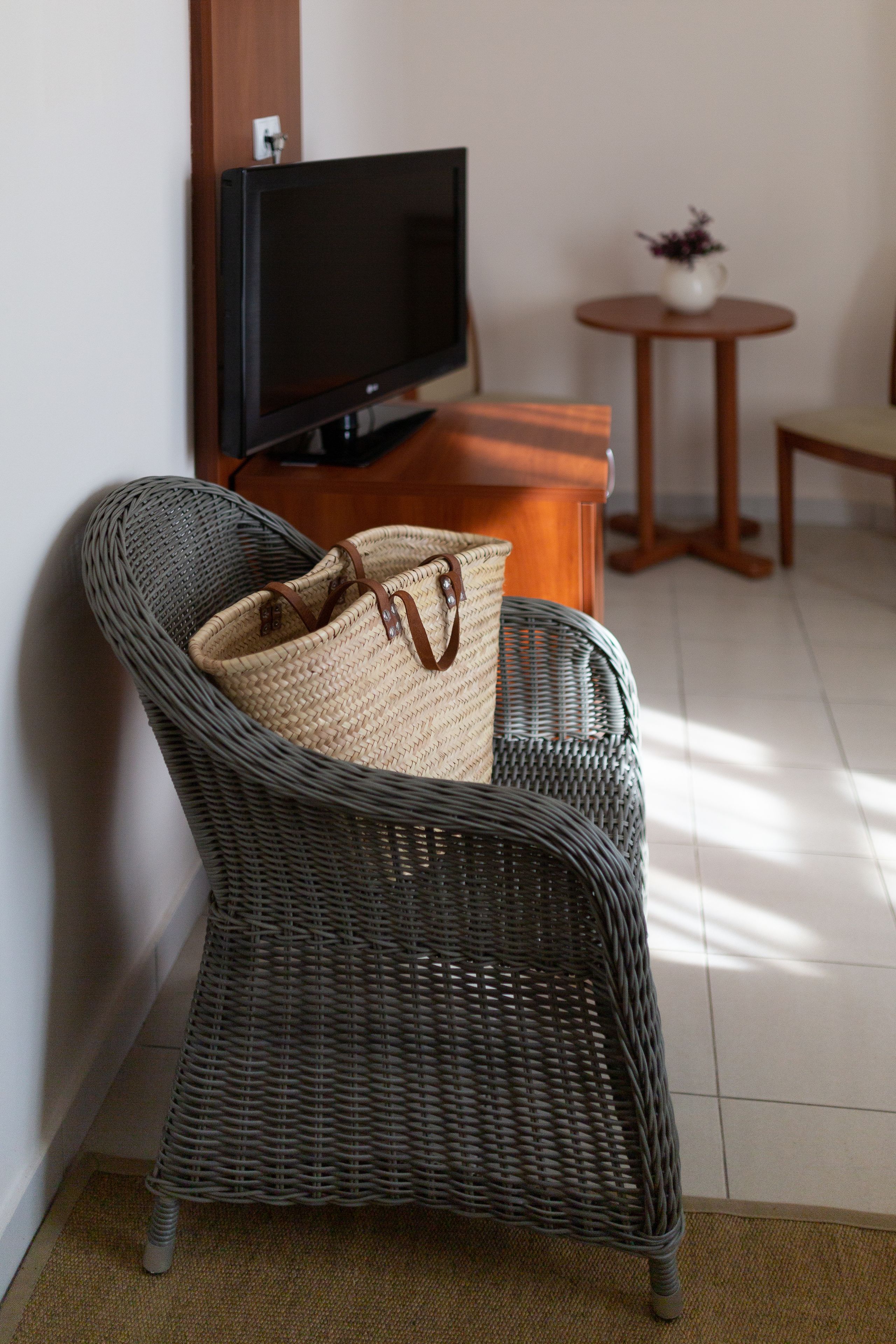 double room, 1 double bed | 1 bedroom, desk, blackout curtains, iron/ironing board