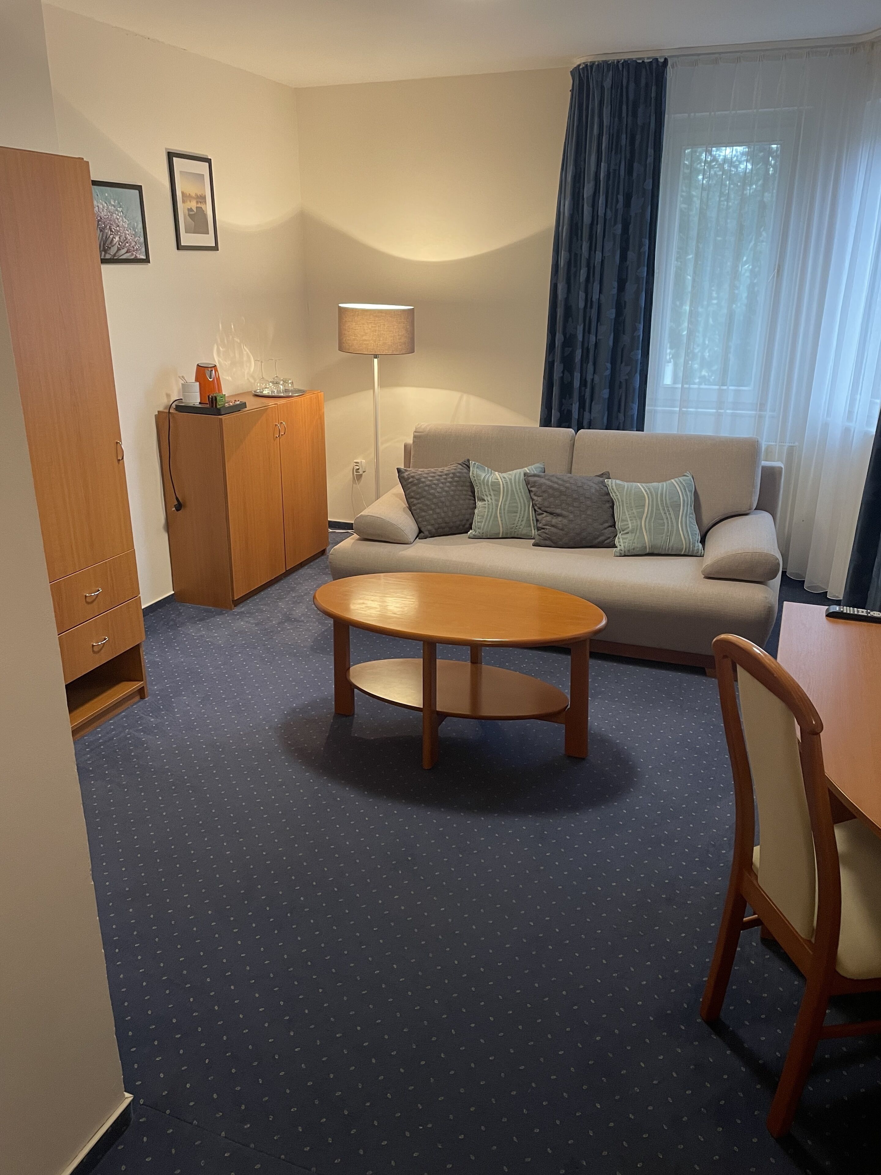 standard suite, 2 bedrooms | living area | 50-cm lcd tv with satellite channels, tv