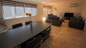 In-room dining - Hallmark Apartments (Accra)
