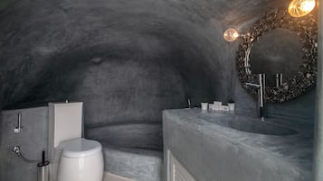 Junior Suite, Jetted Tub (Private Heated Outdoor) | Bathroom