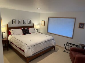 Condo, 2 Bedrooms | 2 bedrooms, iron/ironing board, free WiFi, bed sheets