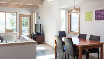 Condo, 2 Bedrooms | Dining