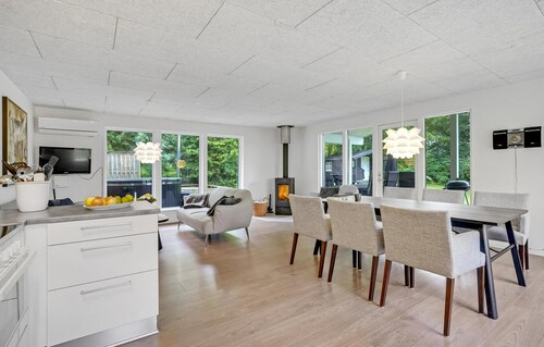 Nice home in Spøttrup with house a panoramic view