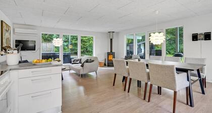 Nice home in Spøttrup with house a panoramic view