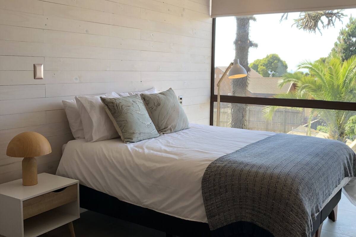 deluxe double room | premium bedding, down duvets, pillow-top beds, free wifi