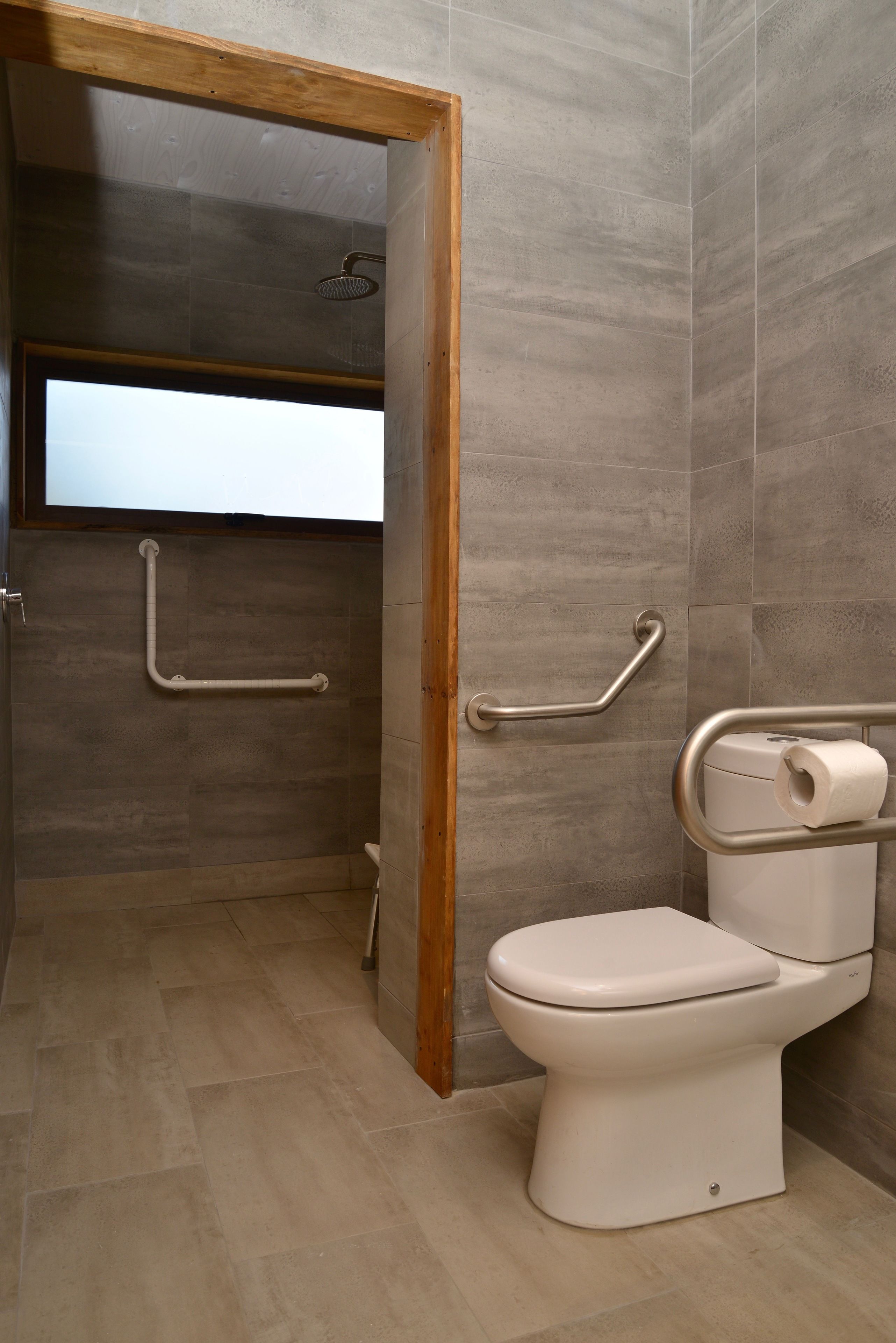 infiernillo | bathroom | shower, free toiletries, bidet, towels