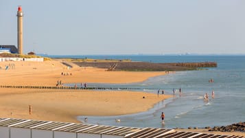 Una spiaggia nelle vicinanze