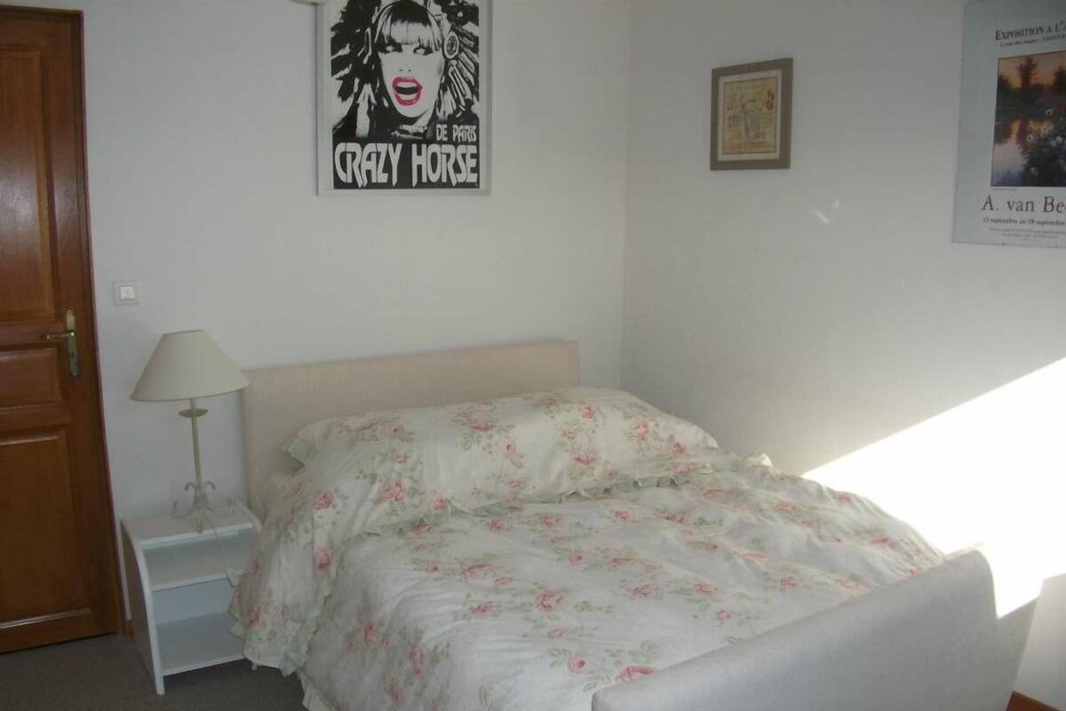 Individually decorated, individually furnished, free WiFi, bed sheets