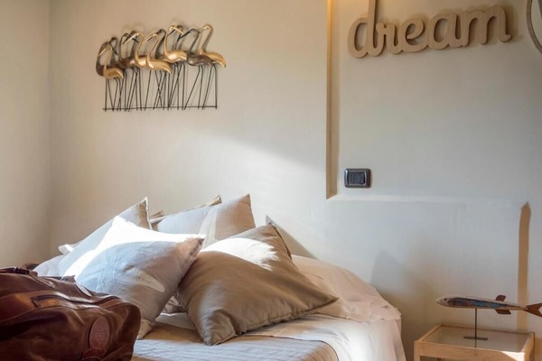 Triple Room | In-room safe, desk, bed sheets, wheelchair access