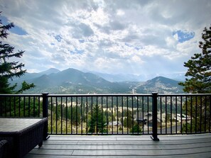House, 2 Bedrooms | Balcony