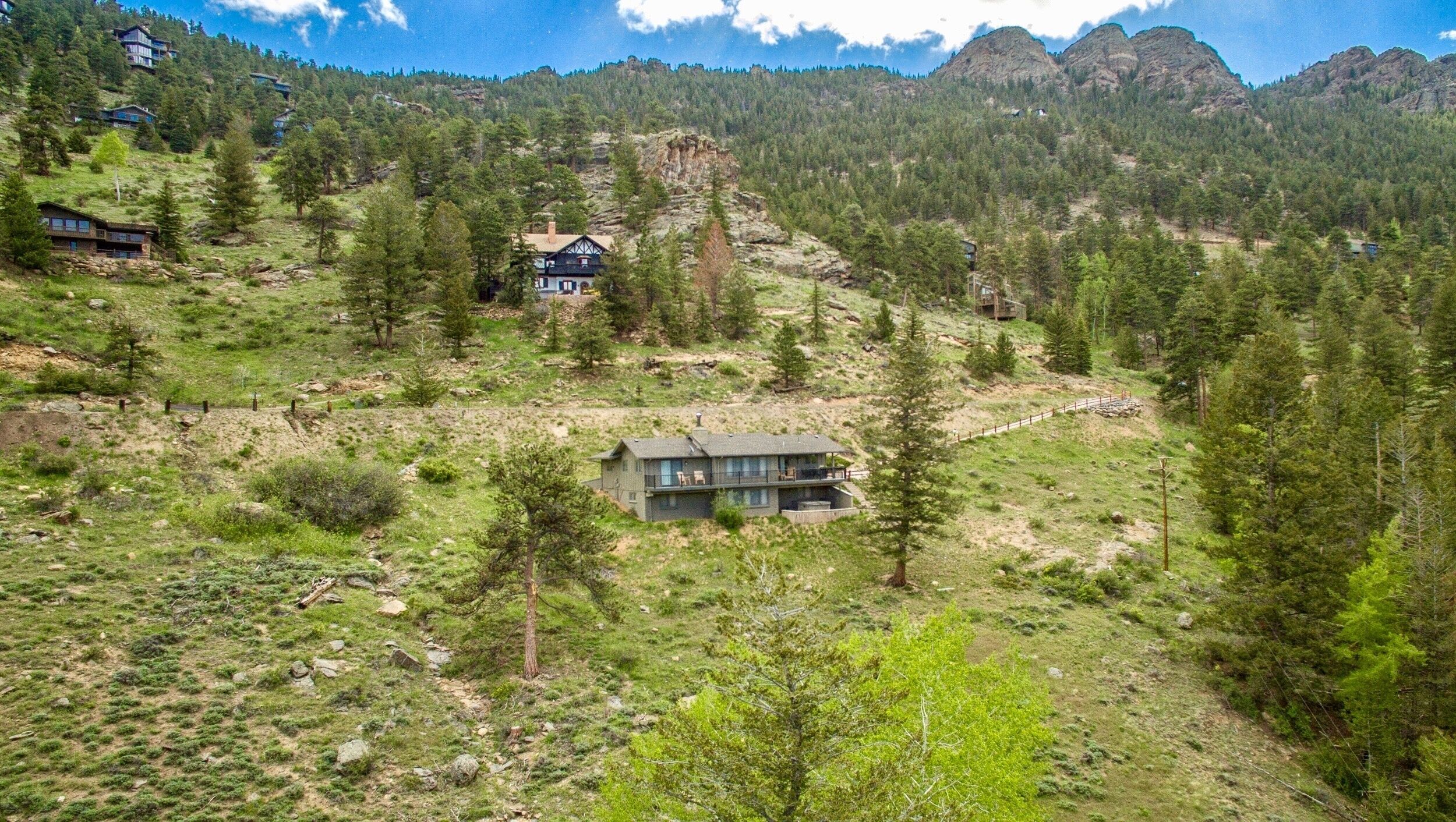 House, 3 Bedrooms | Property grounds