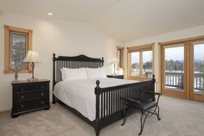 Casa, 4 habitaciones | 4 habitaciones, escritorio y espacio para trabajar con laptop 