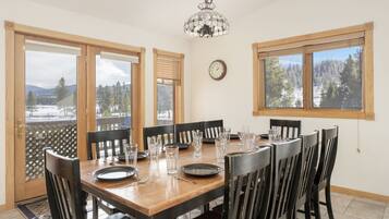 Rumah, 4 kamar tidur | Tempat makan