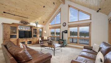 Rumah, 4 kamar tidur | Area keluarga | TV