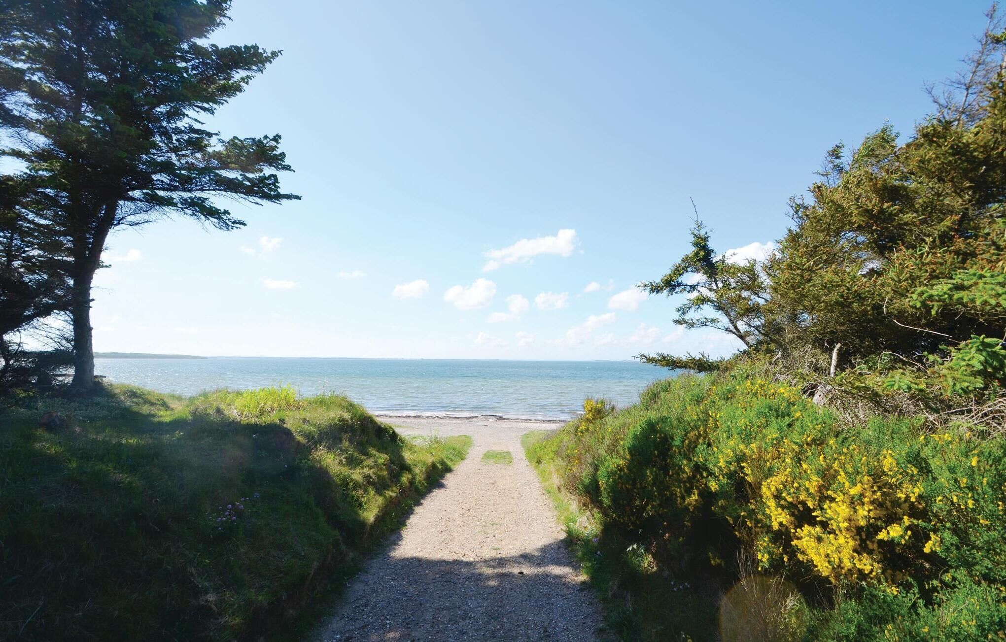 Plage à proximité, pêche sur place