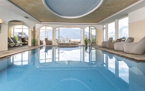 Indoor pool, pool loungers