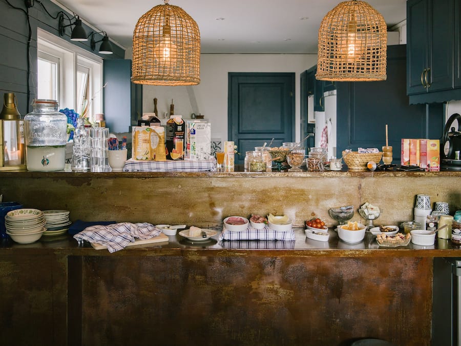 TĂ€gliches inbegriffenes FrĂŒhstĂŒcksbuffet