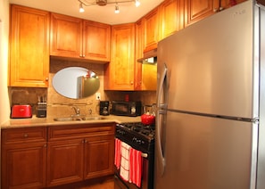 Fridge, microwave, oven, stovetop - Steps to the bay and the ocean!! (San Diego)