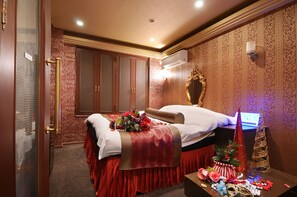 Basic Room, 1 Queen Bed, Smoking | Down duvets, individually decorated, individually furnished - ishidu hotel blanc chapel christmas - Adults Only (Sakai)