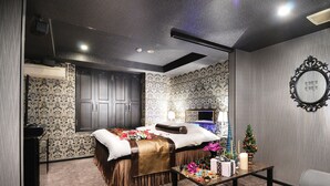 ห้องเบสิก, เตียงควีนไซส์ 1 เตียง, สูบบุหรี่ได้ | ผ้านวมขนเป็ด, ห้องเก็บเสียง, Wi-Fi ฟรี, ห้องพักตกแต่งอย่างมีเอกลักษณ์