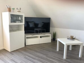 Apartment, 2 Bedrooms (#1 (incl. cleaning fee)) | Living area - Appartements Summer Break (Scharbeutz)