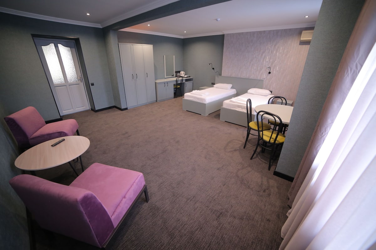 Junior Suite | Bar mini, meja, kalis bunyi, seterika/papan seterika