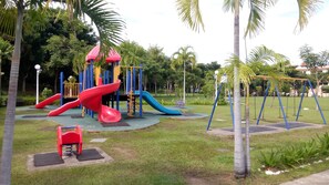 Children's area - (E3) Duplex 4-Room, 3-bath, 1 Kitchen Apartment (1500 Sq ft) (Kota Kinabalu)