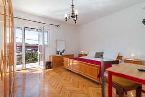 3 Schlafzimmer, Bügeleisen/Bügelbrett, kostenloses WLAN, Bettwäsche