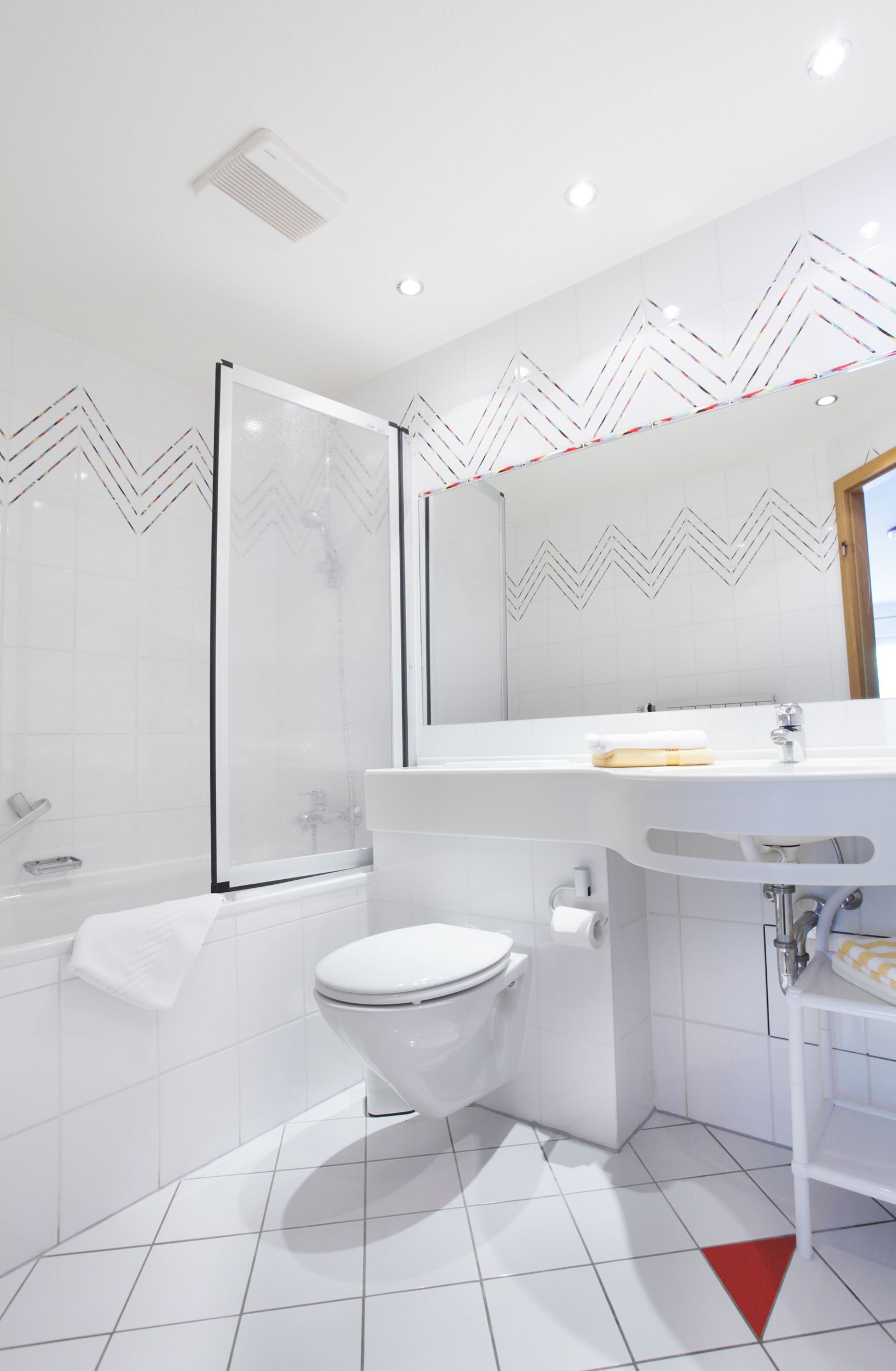 standard double room, private bathroom | bathroom