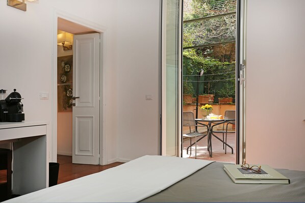 Suite, uitzicht op de binnenplaats | Terras