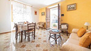 TV - COLLODI HOUSE: convenient to the beach and main services (Cala Gonone)