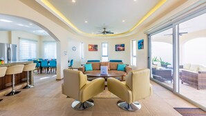 Unclassified image, 2 of 32, button - Casa Elegante (Isla Mujeres)