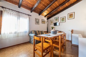 Interior - COUPLE HOUSE 2: close to the beach of Porto Istana (Porto Istana)