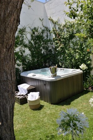 Luxury Suite, 2 Bedrooms, Jetted Tub (Ulivo) | Private spa tub - Trulli Madia Luxury Location (Alberobello)