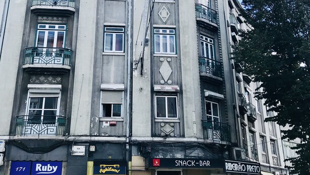 Unclassified image, 1 of 61, button - Aykibom Hostel (Lisbon)