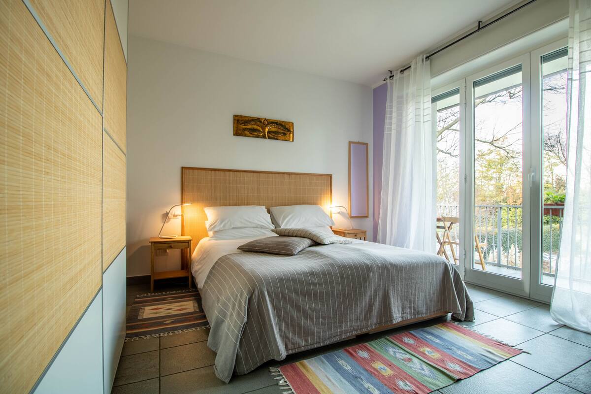 Habitación Confort con 1 cama matrimonial o 2 individuales, vista al parque | Ropa de cama hipoalergénica y decoración personalizada