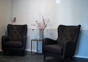 Lobby sitting area - Go To Sleep Arvika - Hostel (Arvika)