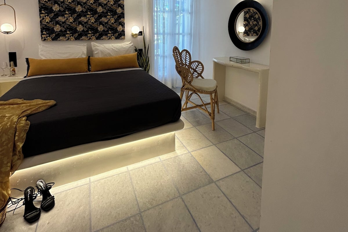 Family Apartment | 1 bedroom, in-room safe, soundproofing, iron/ironing board