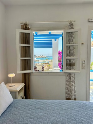 Kahden hengen comfort-huone, merinäköala | Tallelokero huoneessa, äänieristys, silitysrauta/-lauta, ilmainen Wi-Fi